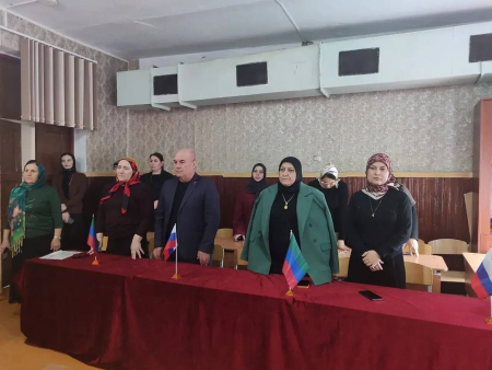 В Хасавюрте открыли «Парту Героя» в память об участнике СВО Абушеите Темирбекове